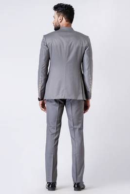 grey embellished shoulder jodhpuri suit set for men 5