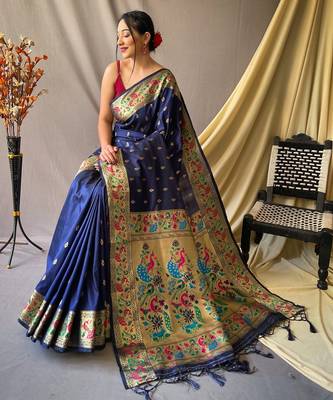 navy blue paithani saree with peacock zari pallu 2