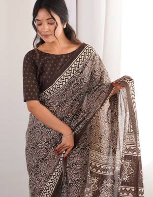 Brown blocked printed, paisley soft pure cotton saree with blouse. 4