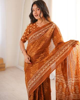 Mustard blocked printed, floral print soft pure cotton saree with blouse. 3