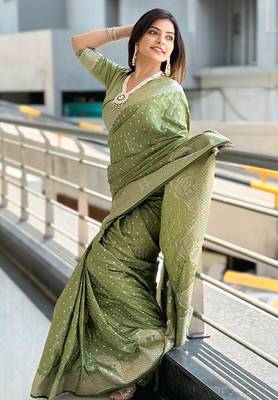 green soft banarasi antique silk weaving saree with blouse piece 2