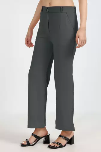 charcoal grey regular fit mid-rise flat front trouser for women