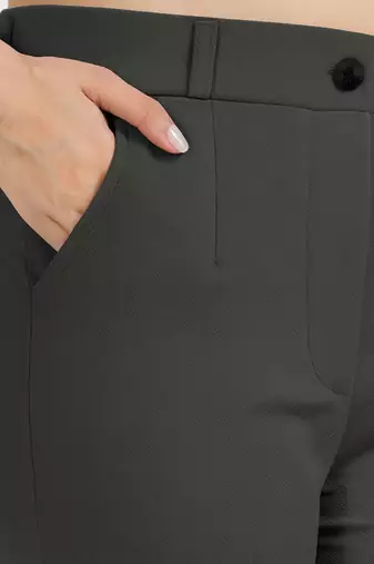 charcoal grey regular fit mid-rise flat front trouser for women