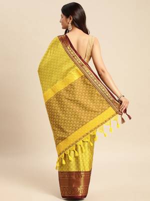 light lemon cotton silk banarasi saree with maroon border 2