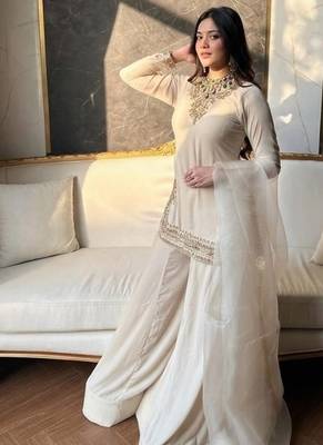 Off-white embroidery satin fully stitched sarara plazo suit set 7