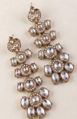 The noor-ul-ain tiered polki dangles 2