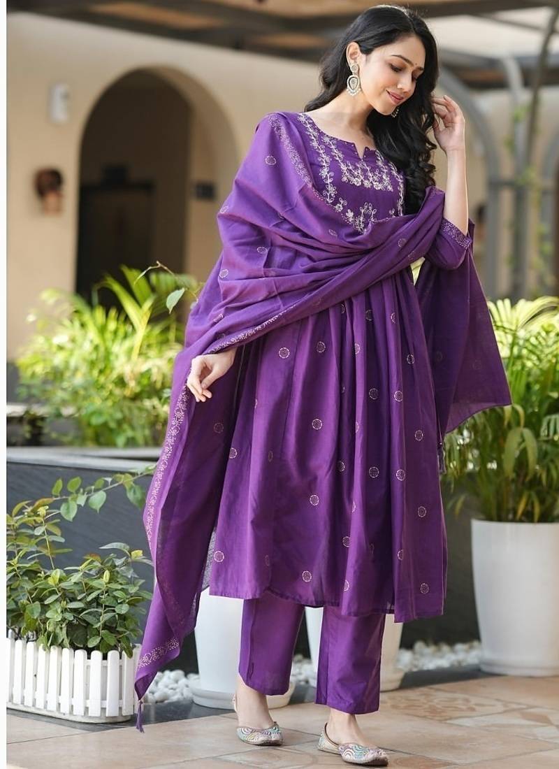 Women Ethnic Motifs Embroidered Tiered Thread Work Kurta with Trousers & With Dupatta