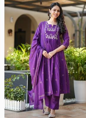 Women Ethnic Motifs Embroidered Tiered Thread Work Kurta with Trousers & With Dupatta 3
