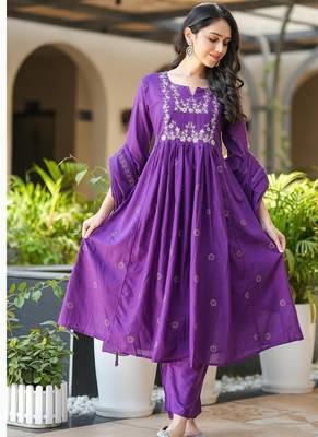 Women Ethnic Motifs Embroidered Tiered Thread Work Kurta with Trousers & With Dupatta 4