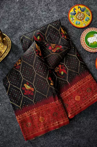 Black Color Zari Weaving Desige Work art silk saree