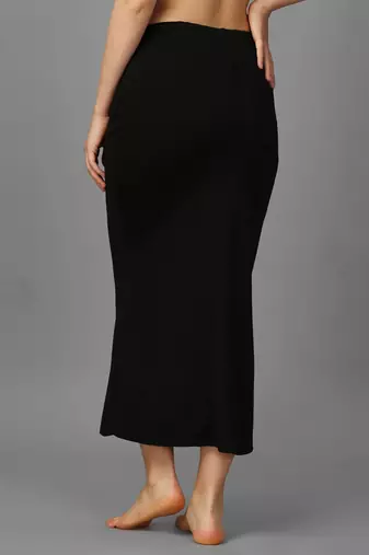 black blended saree petticoat with fish cut style