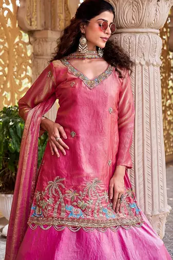 pure fendy kurta set with bead embroidery
