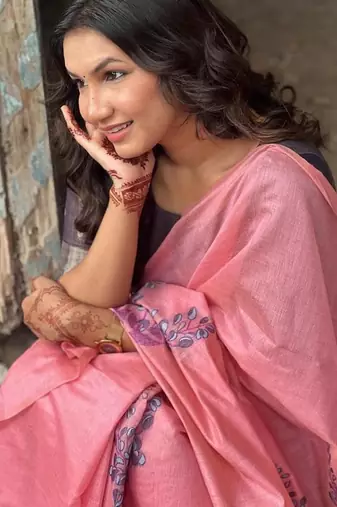 pink silk saree with woven floral zari patta patterns