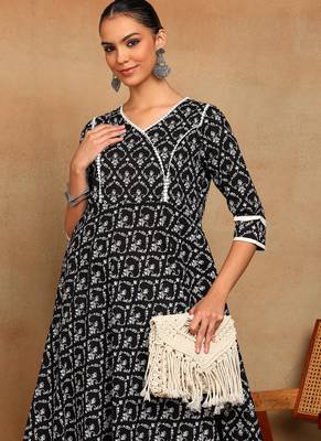 Women's cotton floral print anarkali kurta  (black) 4