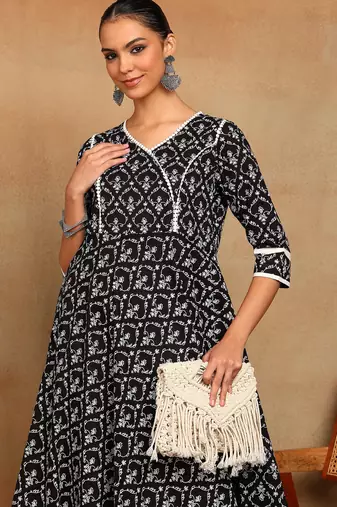 Women's cotton floral print anarkali kurta  (black)