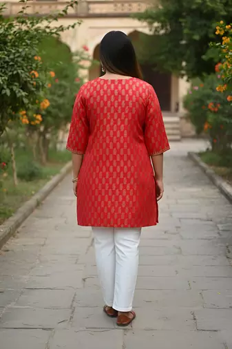 Women   s cotton gold block print v-neck and 3/4 sleeves wrap style kurti