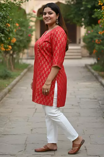 Women   s cotton gold block print v-neck and 3/4 sleeves wrap style kurti