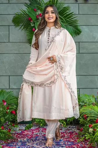 Women Ethnic Motifs Embroidered Regular Thread Work Kurta with Trousers & With Dupatta