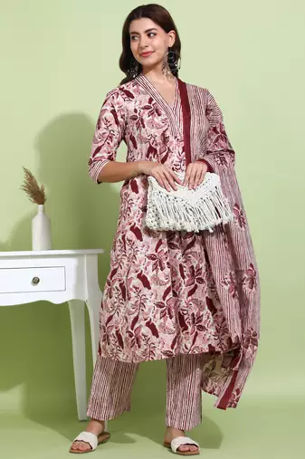 Women’s cotton floral printed a-linekurta with dupatta and pant v-neckline 3/4th sleeves (maroon)