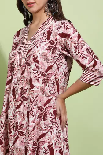 Women   s cotton floral printed a-linekurta with dupatta and pant v-neckline 3/4th sleeves (maroon)