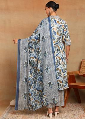 Women   s cotton floral printed anarkali kurta with dupatta and pant v-neckline 3/4th sleeves (blue) 2