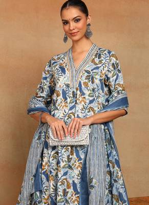 Women   s cotton floral printed anarkali kurta with dupatta and pant v-neckline 3/4th sleeves (blue) 3