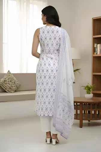 Women's cotton straight kurta sleeveless floral print  with pant and duptta (purple)