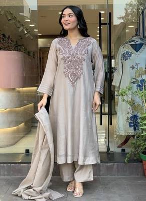 Women Ethnic Motifs Embroidered Regular Thread Work Kurta with Trousers & With Dupatta 1