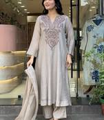 Women Ethnic Motifs Embroidered Regular Thread Work Kurta with Trousers & With Dupatta