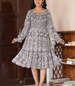 Women   s polyester printed dress square neck, long sleeve, a-line knee-length dress