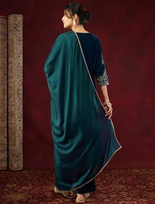 Ethnic Motifs Embroidered Sequinned Velvet Kurta with Trousers & With Dupatta 4