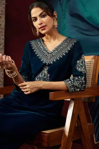 Ethnic Motifs Embroidered Sequinned Velvet Kurta with Trousers & With Dupatta