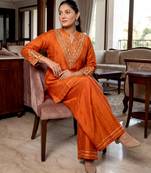Women Embroidered Regular Chanderi Silk Kurti with Churidar & With Dupatta