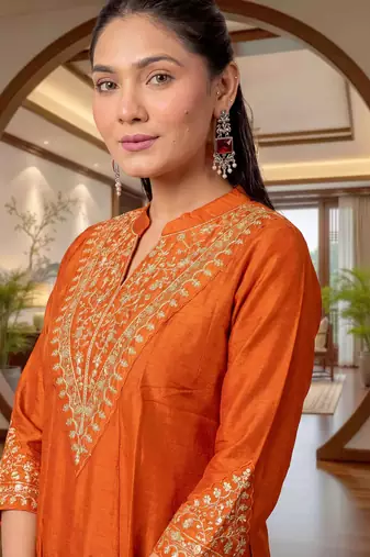 Women Embroidered Regular Chanderi Silk Kurti with Churidar & With Dupatta