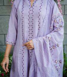 Women Floral Embroidered Regular Thread Work Kurta with Palazzos & With Dupatta