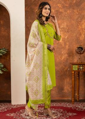 Perrot green embroidered  marina silk straight kurti pant dupatta set 3