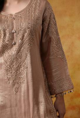 Peach banarasi silk embroidered sharara set 4