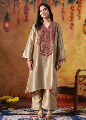 Golden banarasi silk plain kurta set 1