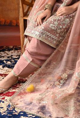 Dark peach organza embroidered kurta set 4