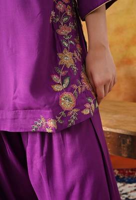 Purple cotton embroidered kurta set 3