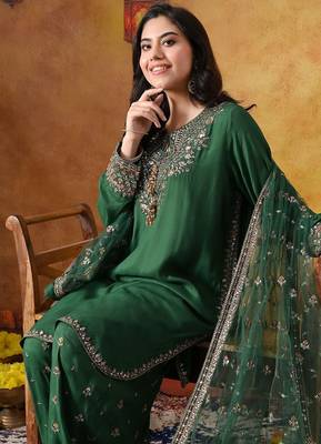 Green cotton embroidered kurta set 3