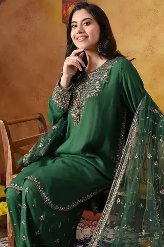 Green cotton embroidered kurta set