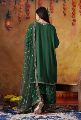 Green cotton embroidered kurta set 5