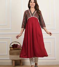 Women   s rayon 3/4 sleeve bagru printed alia cut kurta(maroon)