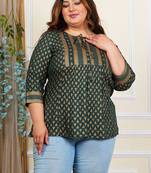 Women's plus  size  wine  rayon foil print  mid thigh length  3/4th  heavy yoke with gather short kurti (green)