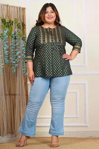 Women's plus  size  wine  rayon foil print  mid thigh length  3/4th  heavy yoke with gather short kurti (green)