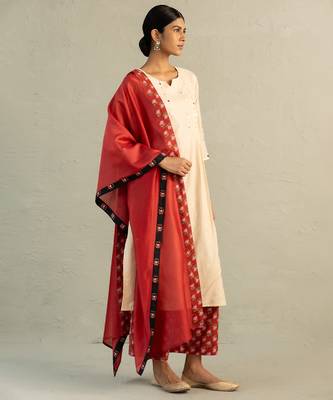 Beige embroidered mul chanderi kurta set 2