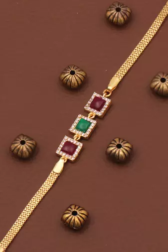 gold metal bracelet with clasp chain design