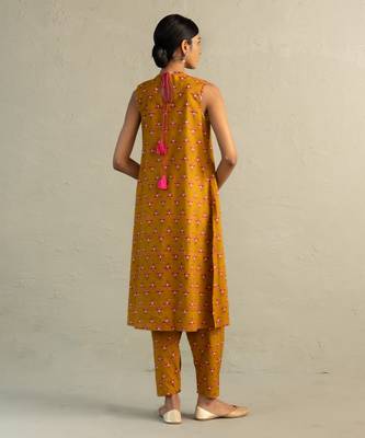 Mustard yellow printed chanderi cotton kurta set 5