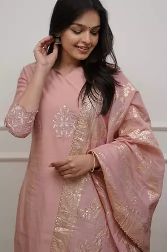 Women Ethnic Motifs Embroidered Regular Thread Work Kurta with Trousers & With Dupatta